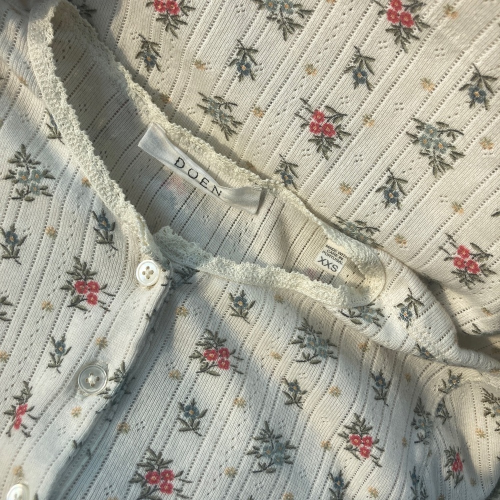 Doen Floral Long Sleeve Top - Cream with Red and Green
